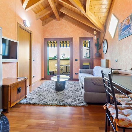 Lovely Orange House Viggiù Extérieur photo