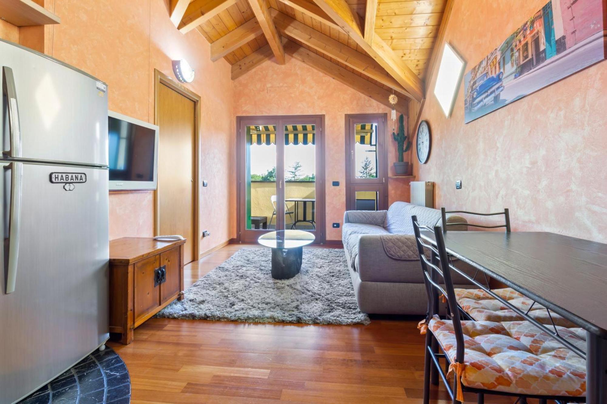 Lovely Orange House Viggiù Extérieur photo